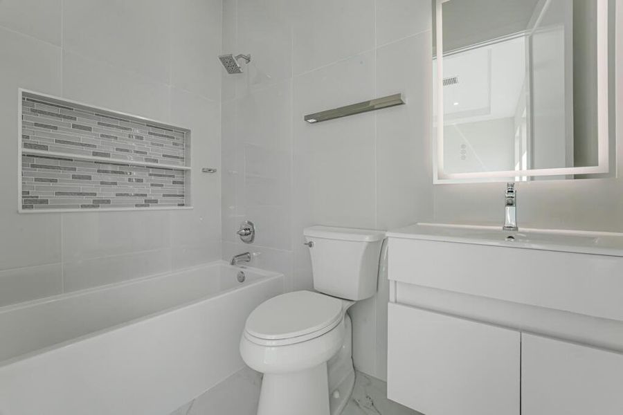 Furnished interior view inside a new home in , Lake Worth (Image 9).