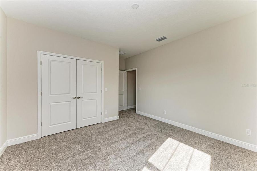 Spacious, unfurnished interior of a new home in Creek Ridge Preserve, Lithia (Image 35).