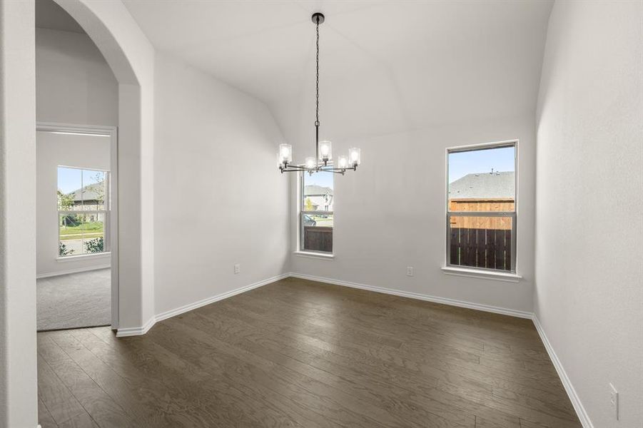 10_7712 Gatvine- Dining Room-0325 10_7712 Gatvine- Dining Room-0325