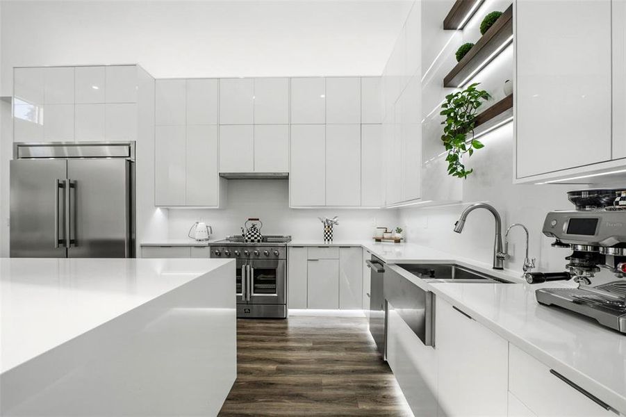 Furnished interior view inside a new home in , Port Charlotte (Image 42).
