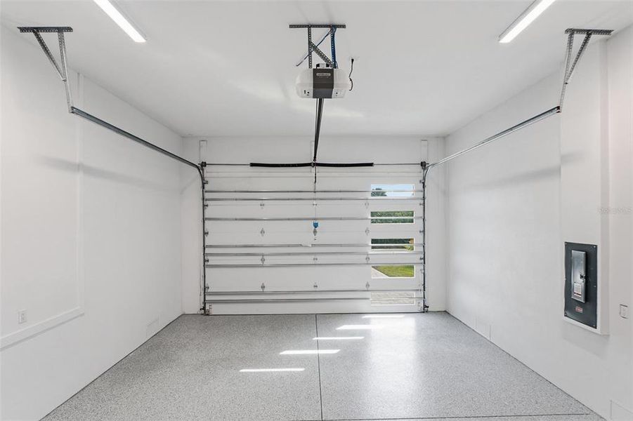 Spacious, unfurnished interior of a new home in , Port Charlotte (Image 35).