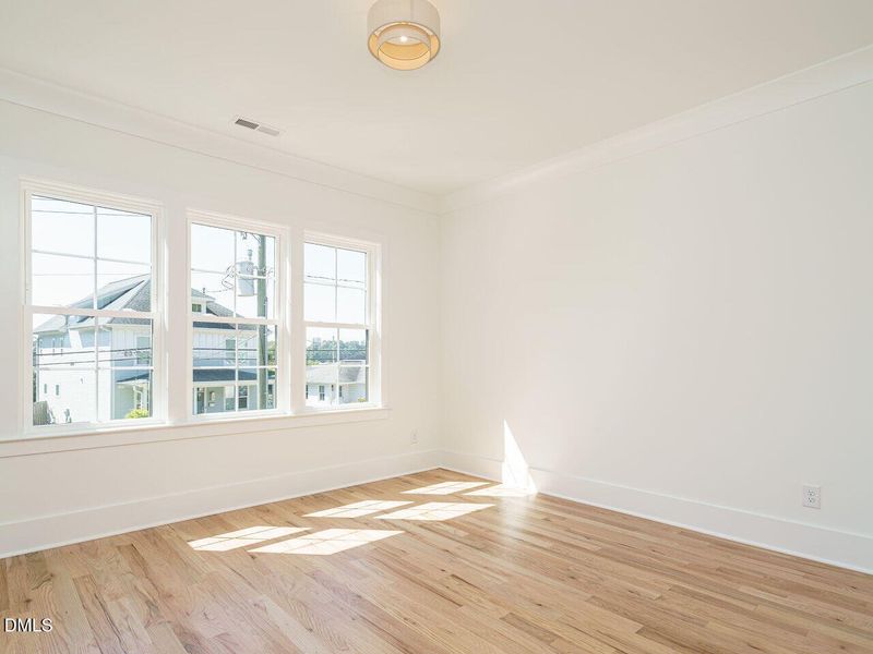 036-1280x960-photo 036-1280x960-photo