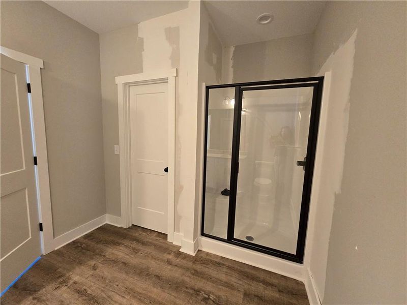 Spacious, unfurnished interior of a new home in , Lavonia (Image 10).