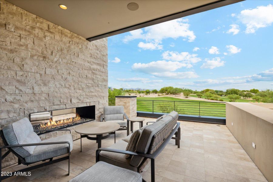 044_BALCONY DUAL FIREPLACE 044_BALCONY DUAL FIREPLACE