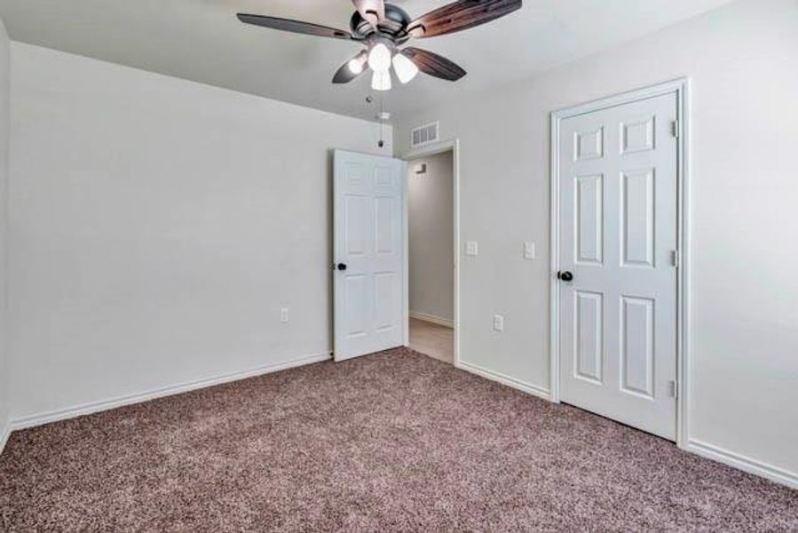 Spacious, unfurnished interior of a new home in , Fort Worth (Image 13).