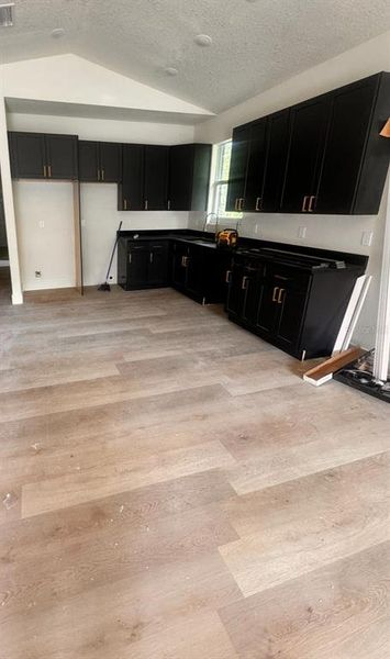 Spacious, unfurnished interior of a new home in , Kissimmee (Image 5).