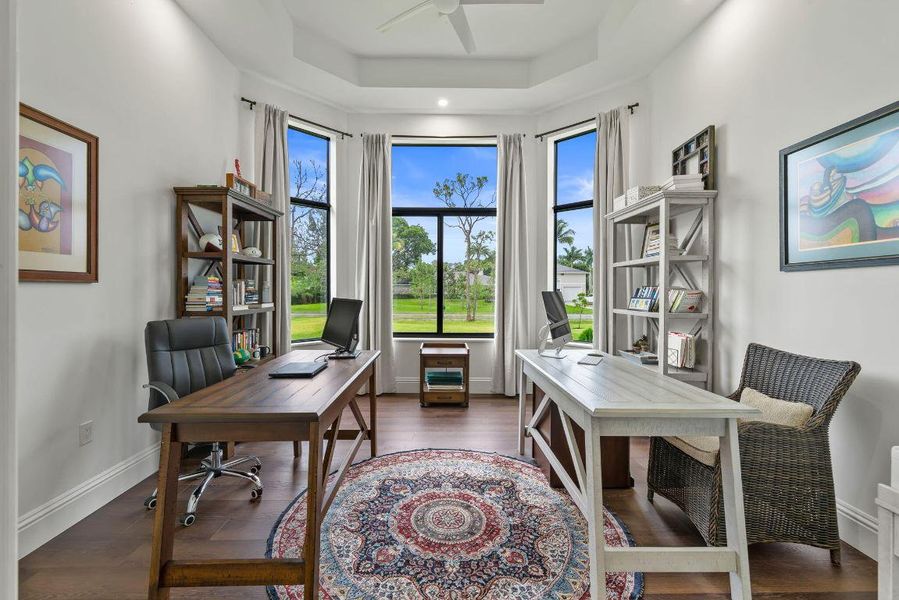 Office/Den Office/Den