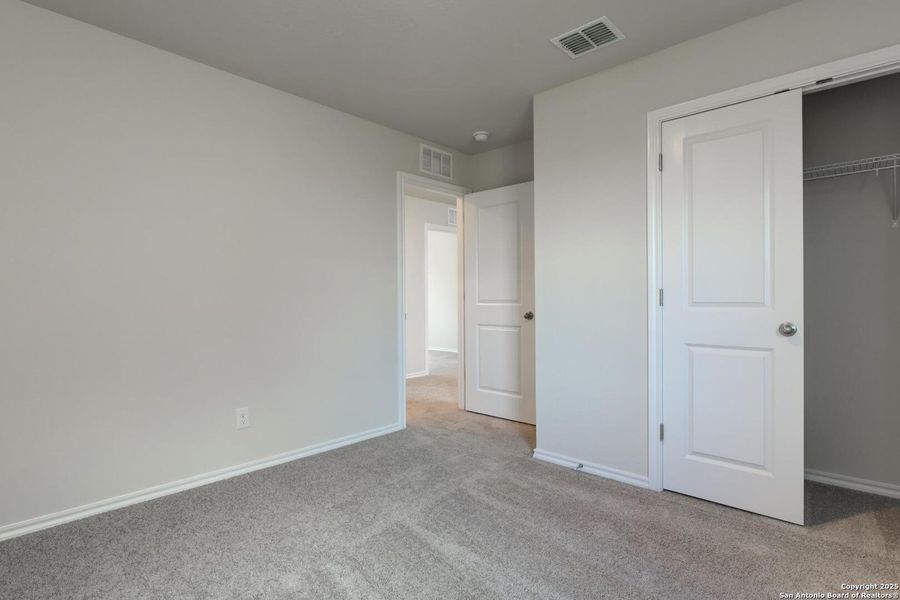 Spacious, unfurnished interior of a new home in Meadows at Hennersby Hollow 40's, San Antonio (Image 16).