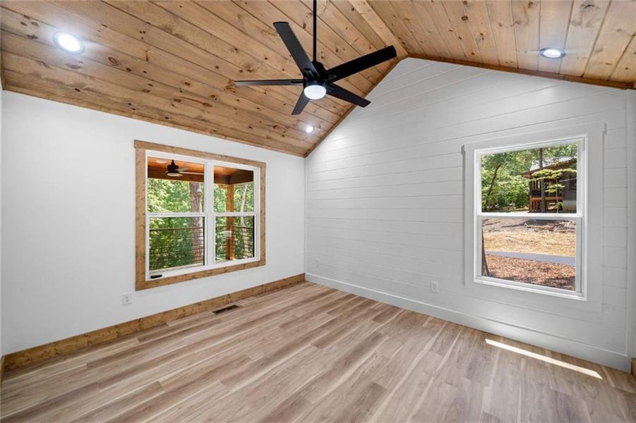 Spacious, unfurnished interior of a new home in , Ellijay (Image 42).
