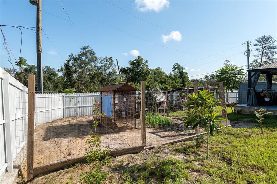 Front exterior of a new home in , Ocala, FL, highlighting curb appeal (Image 21).