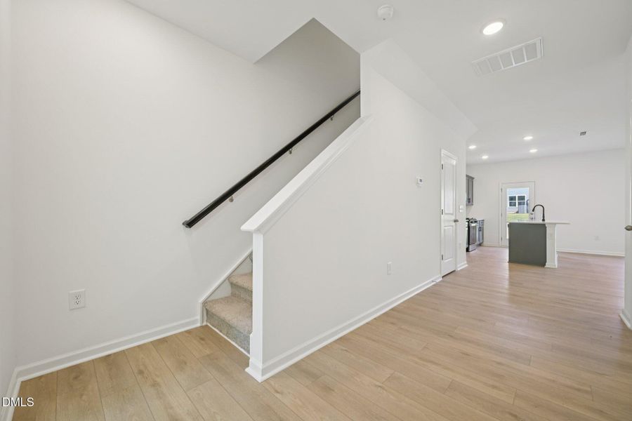 7-web-or-mls-Flagstone Way-S2410-007