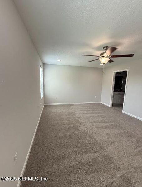 Spacious, unfurnished interior of a new home in , Jacksonville (Image 19).