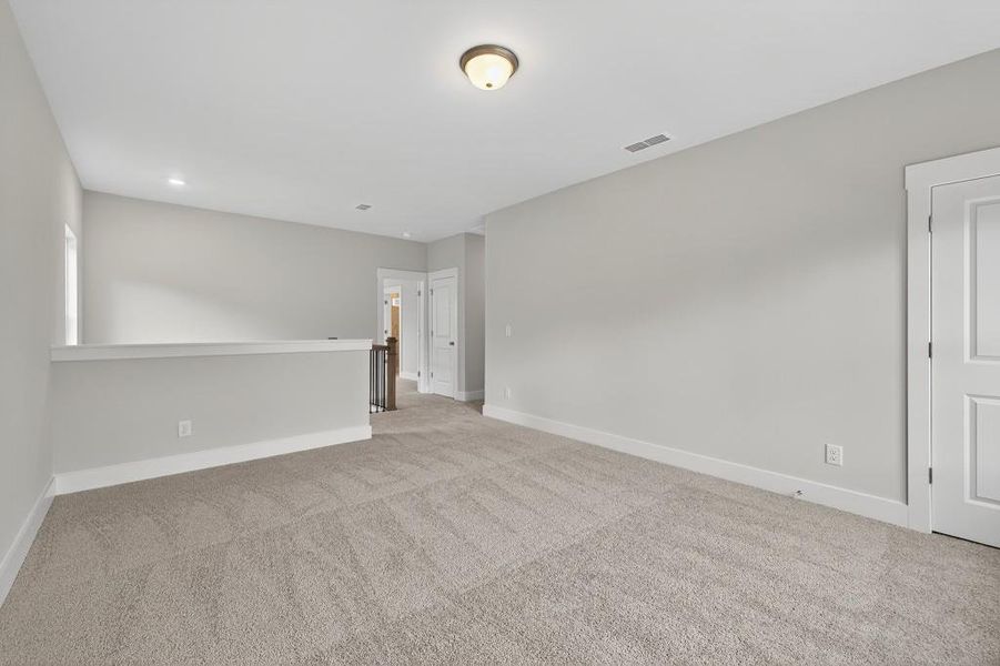 Spacious, unfurnished interior of a new home in Red Bird Manor, Jefferson (Image 26).