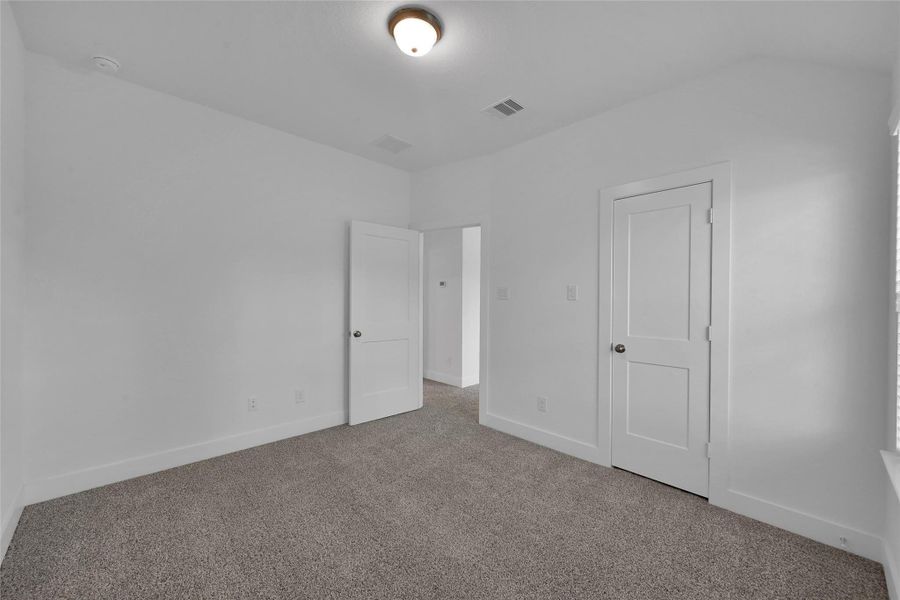 Spacious, unfurnished interior of a new home in Evergreen, Conroe (Image 13). Spacious, unfurnished interior of a new home in Evergreen, Conroe (Image 13).