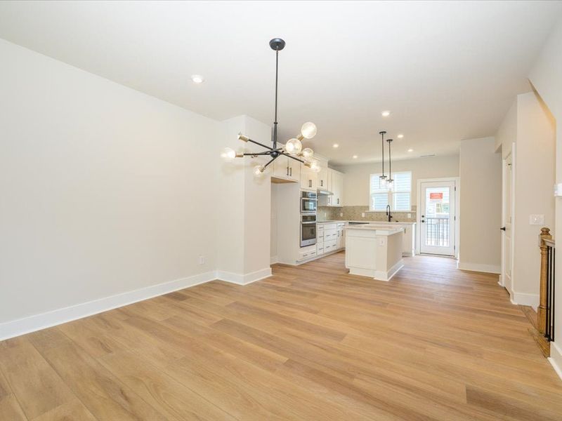 Spacious, unfurnished interior of a new home in Context at Oakhurst, Charlotte (Image 12). Spacious, unfurnished interior of a new home in Context at Oakhurst, Charlotte (Image 12).
