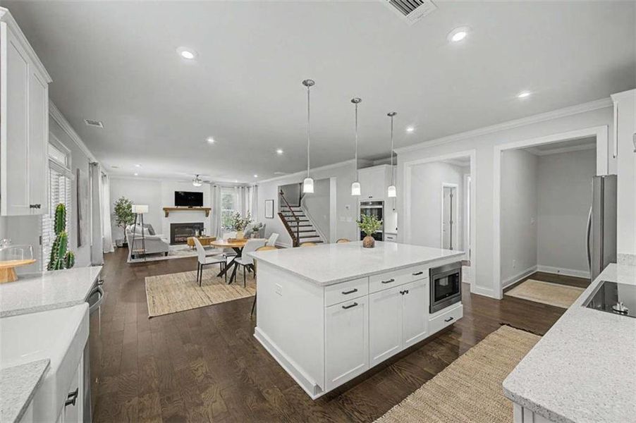 Furnished interior view inside a new home in The Estates at Hurricane Pointe, Douglasville (Image 10).
