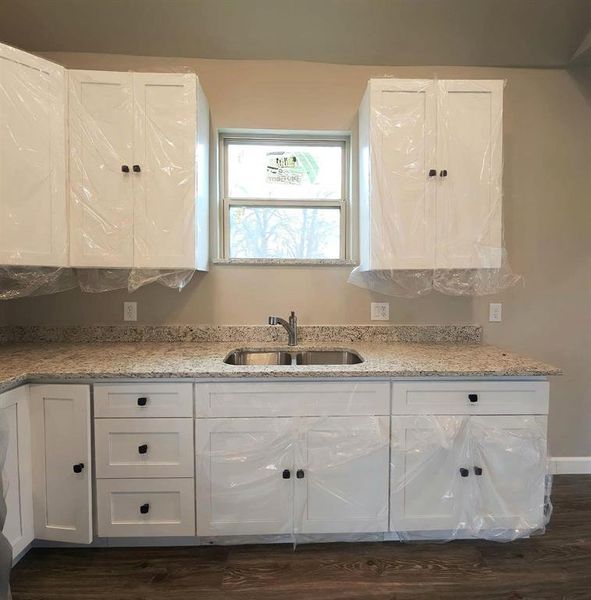 Furnished interior view inside a new home in , Kemp (Image 4).