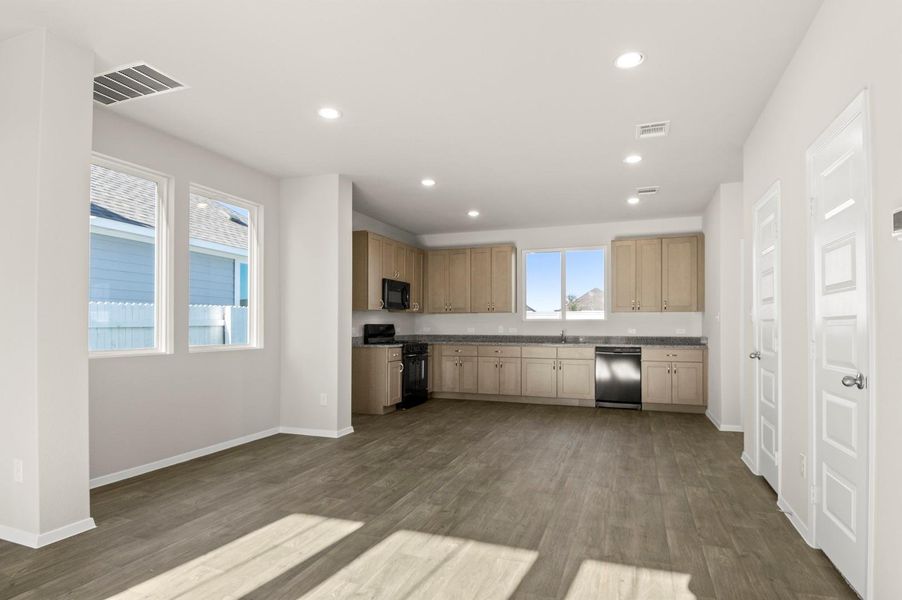 Spacious, unfurnished interior of a new home in Harvest Ridge, Elgin (Image 18). Spacious, unfurnished interior of a new home in Harvest Ridge, Elgin (Image 18).