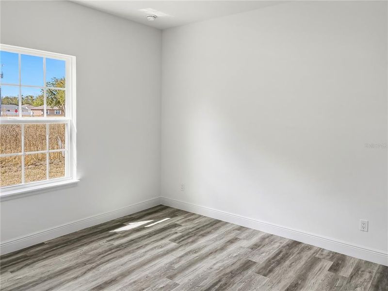 Spacious, unfurnished interior of a new home in , Ocala (Image 27).