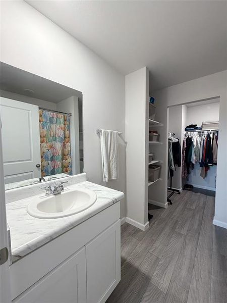 Furnished interior view inside a new home in , Abilene (Image 16).