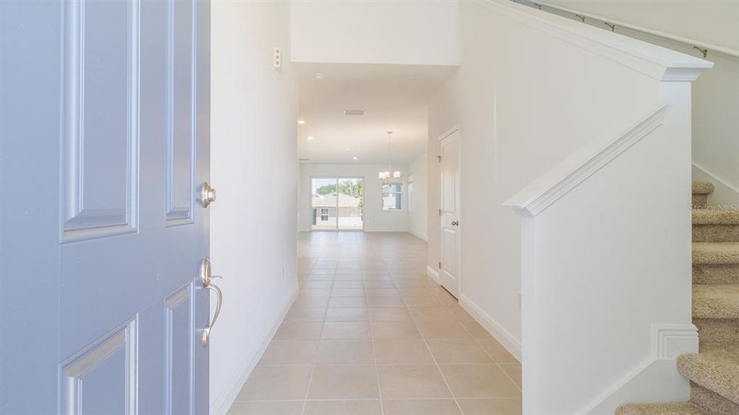 Spacious, unfurnished interior of a new home in , Minneola (Image 10).