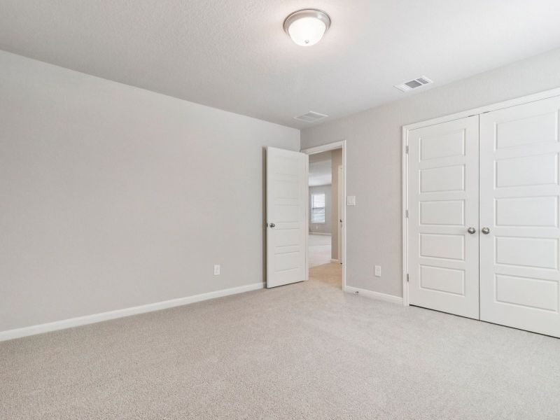 Spacious, unfurnished interior of a new home in Sagebrooke - Classic Series, San Antonio (Image 24).