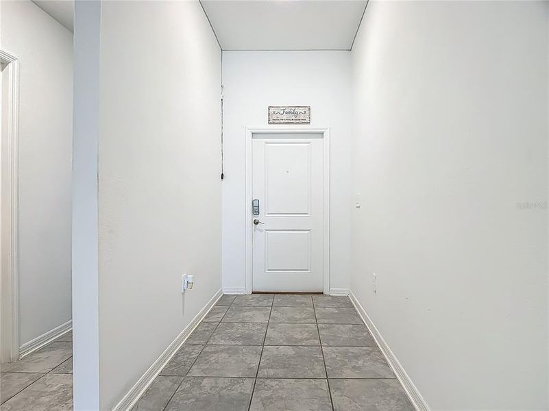 Spacious, unfurnished interior of a new home in , Haines City (Image 20).