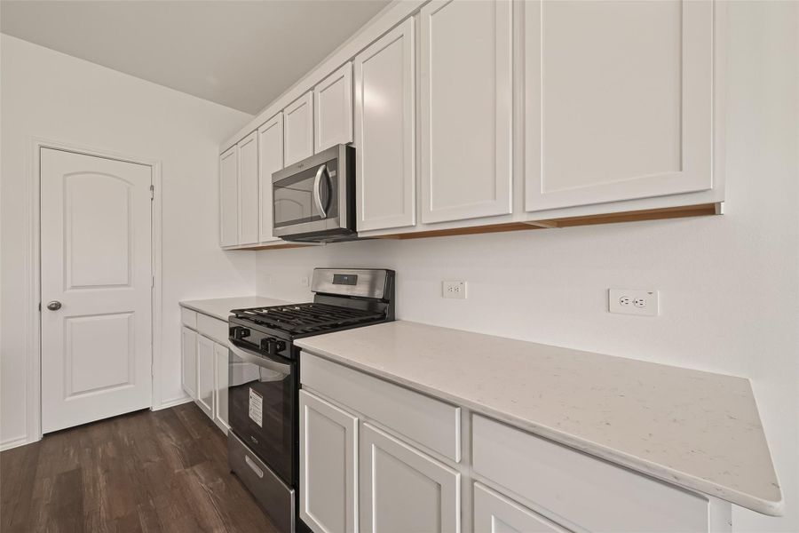Furnished interior view inside a new home in , Katy (Image 5).