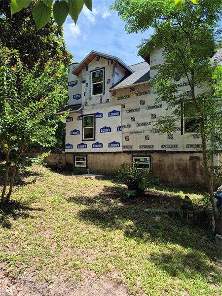 Image 10 of a home in . Image 10 of a home in .
