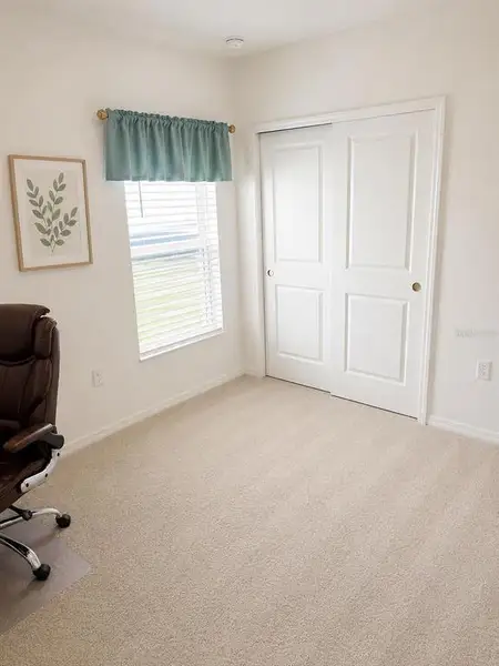 Spacious, unfurnished interior of a new home in Ironwood, Lakeland (Image 12).