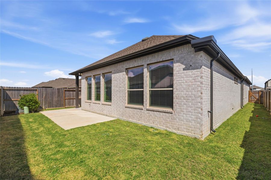 Exterior details and patio area of a home in Jordan Ranch 45' Homesites, Fulshear (Image 4).