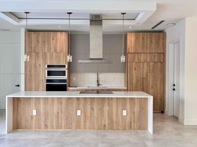 Furnished interior view inside a new home in , Deerfield Beach (Image 5).