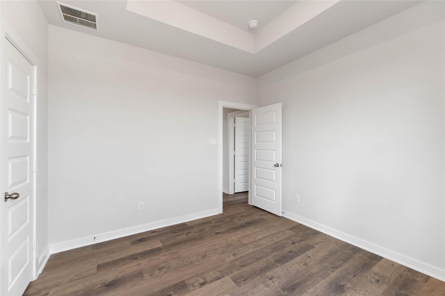 Spacious, unfurnished interior of a new home in Southfork Ranch, Sealy (Image 21).