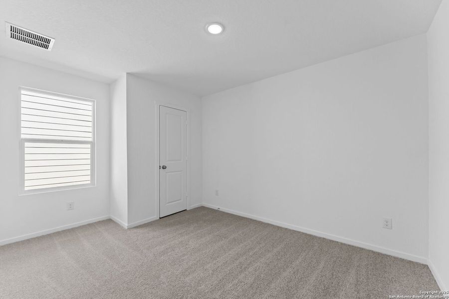 Spacious, unfurnished interior of a new home in , New Braunfels (Image 12).