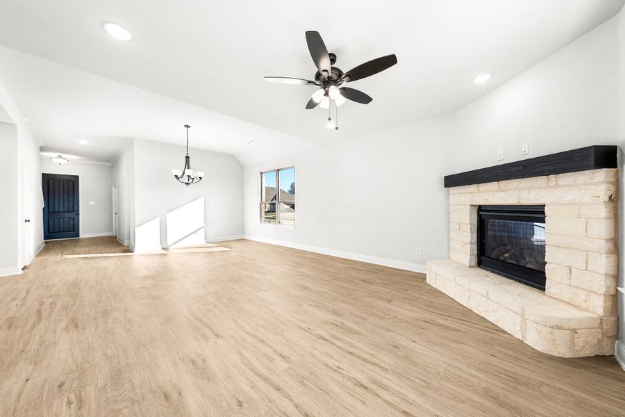 Spacious, unfurnished interior of a new home in Forest Ridge Estates, Greenville (Image 19).