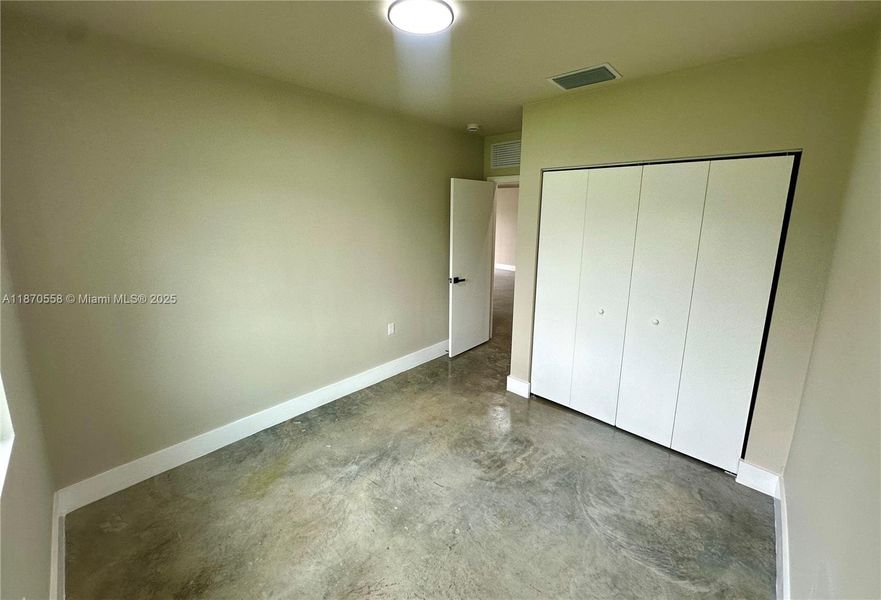 Spacious, unfurnished interior of a new home in , Miami (Image 15).