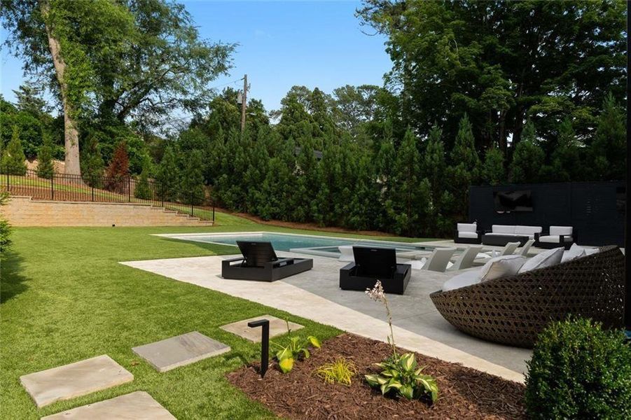 Community amenities in , Atlanta (Image 52).