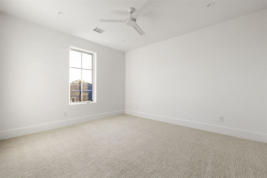 Spacious, unfurnished interior of a new home in , Dallas (Image 20). Spacious, unfurnished interior of a new home in , Dallas (Image 20).
