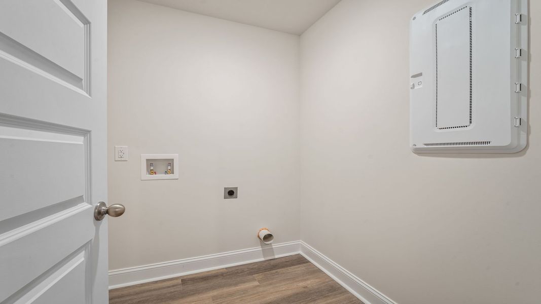 Spacious, unfurnished interior of a new home in Rice Hope, Port Wentworth (Image 21).