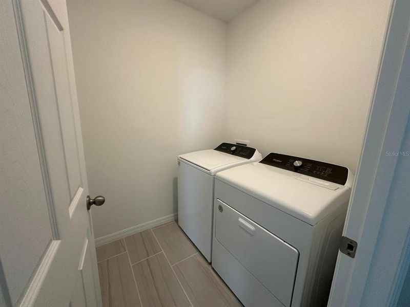 Furnished interior view inside a new home in , Winter Haven (Image 5).