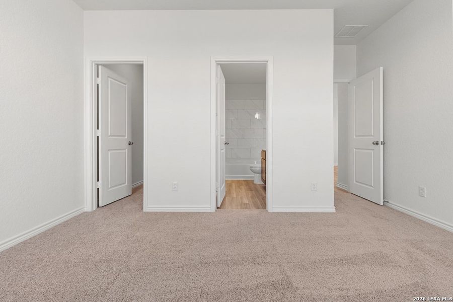 Spacious, unfurnished interior of a new home in Punta Verde, Converse (Image 16). Spacious, unfurnished interior of a new home in Punta Verde, Converse (Image 16).