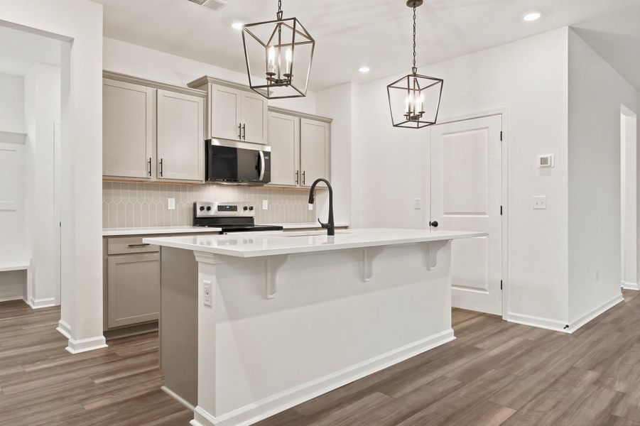 Furnished interior view inside a new home in Edgefield, Loris (Image 7).