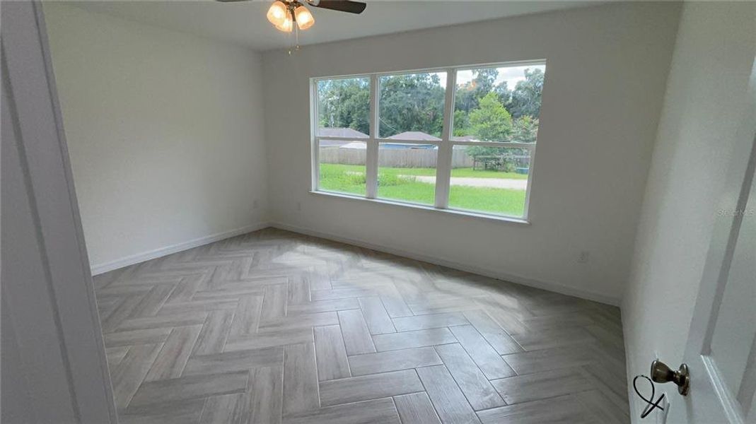 Spacious, unfurnished interior of a new home in , Summerfield (Image 14).