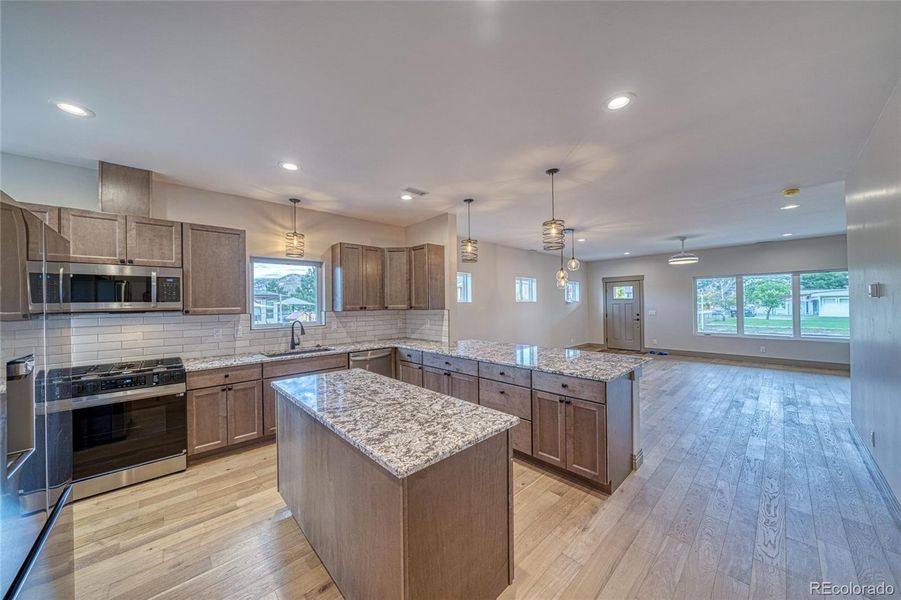 Exceptionally large, spacious and gorgeous kitchen. With slow closure and upgraded cabinetry.