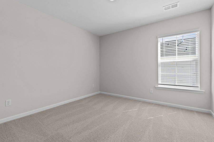 Spacious, unfurnished interior of a new home in Harmon Hill Estates, Hopkins (Image 23).