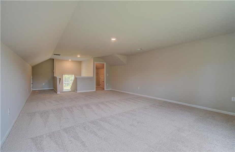 Spacious, unfurnished interior of a new home in Cooper Park, McDonough (Image 25).