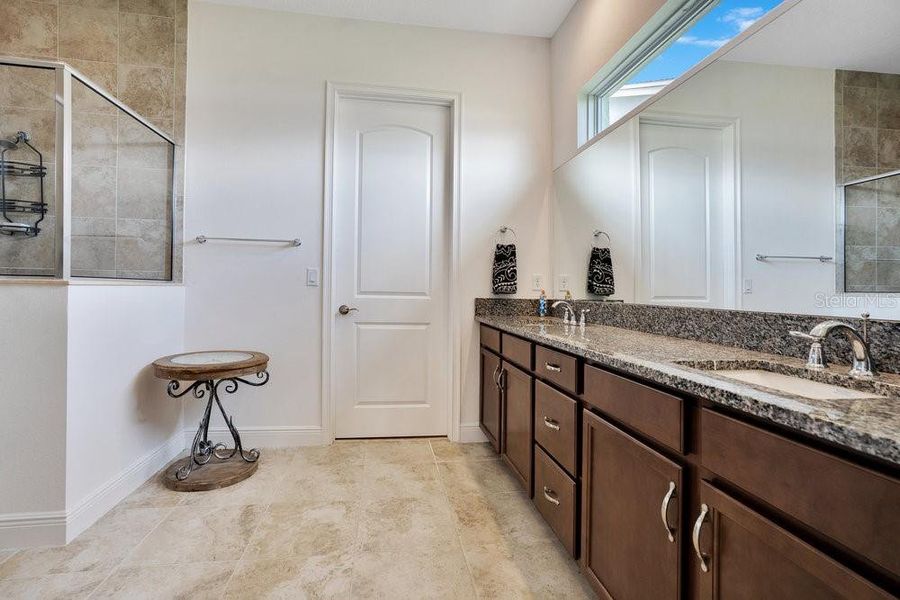 Furnished interior view inside a new home in , St. Cloud (Image 37).