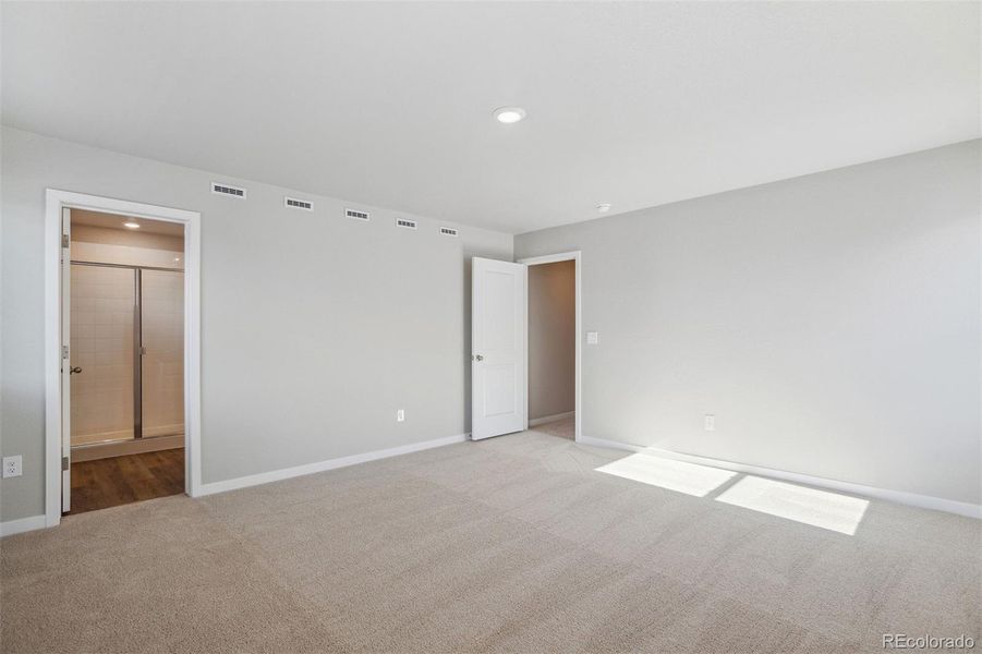 Spacious, unfurnished interior of a new home in Bennett Ranch, Bennett (Image 7).