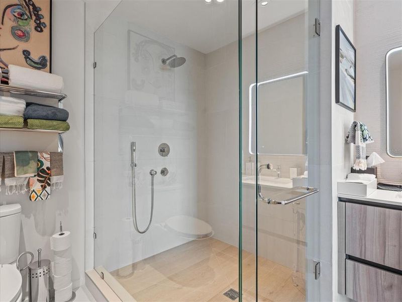 Furnished interior view inside a new home in , Clearwater (Image 11).