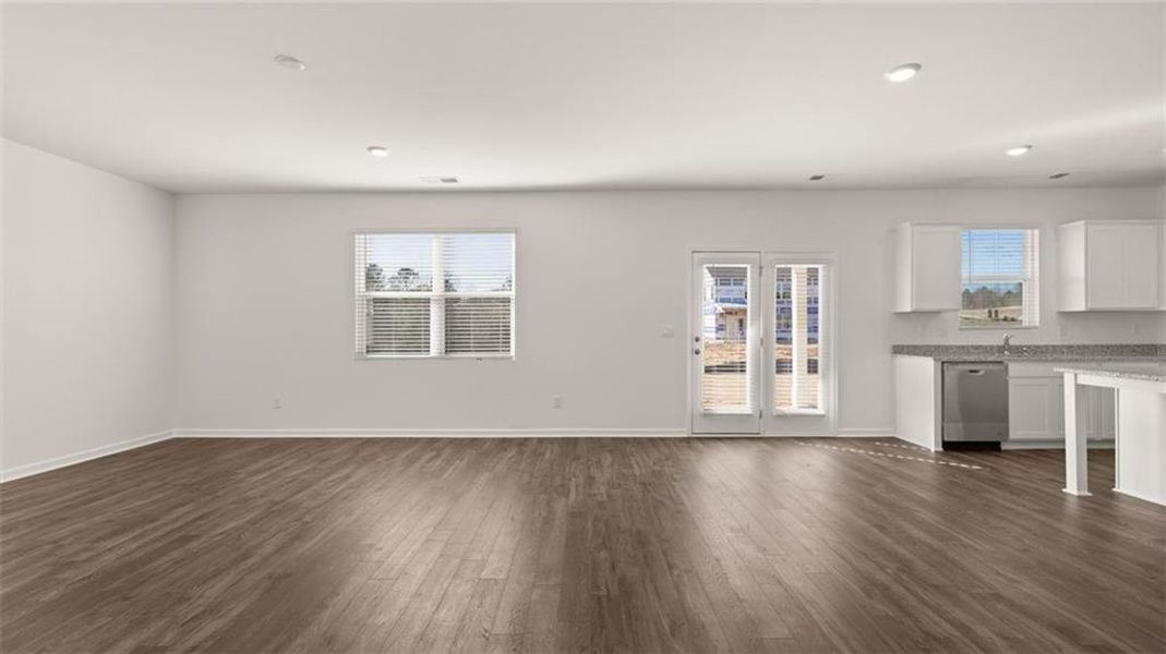 Spacious, unfurnished interior of a new home in Bridle Creek, Locust Grove (Image 28).
